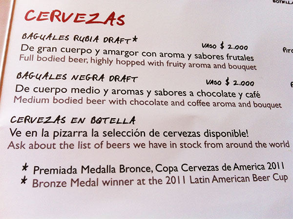 No cardápio, as cervejas do Baguales em Puerto Natales, Chile - Foto: Amandina Morbeck.