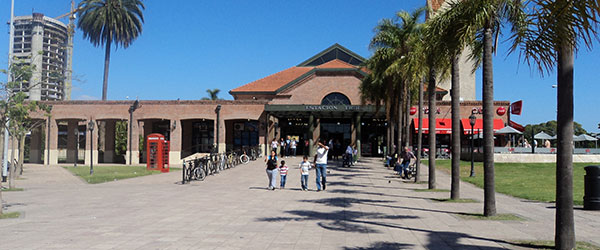 Estação de trem em Tigre, Argentina - Foto: Amandina Morbeck.