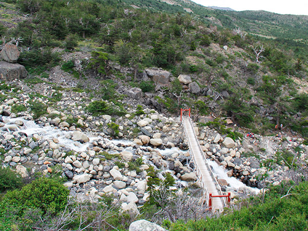 Nesse ponto, paramos para lanchar e curtir a vista - Circuito W, Torres del Paine - Foto: Amandina Morbeck.