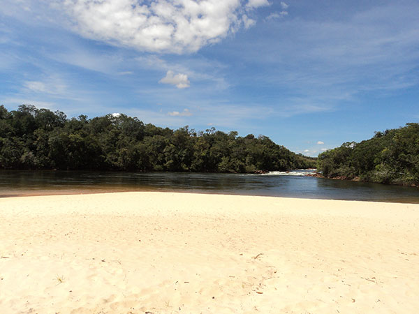 Prainha onde foi filmado Deus é brasileiro - Cachoeira da Velha, Jalapão - Foto: Amandina Morbeck.
