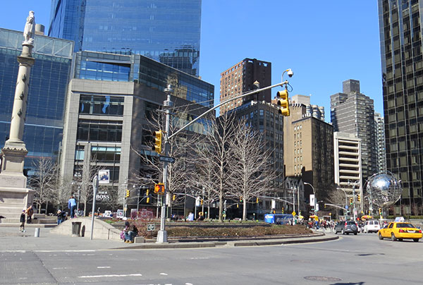 Columbus Circle - www.viajandocomaman.com.br - Foto: Amandina Morbeck.