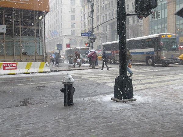 Dá pra curtir Manhattan mesmo num dia assim - www.viajandocomaman.com.br - Foto: Amandina Morbeck.