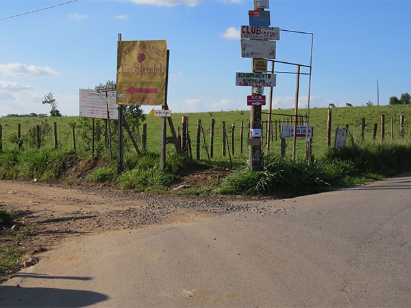 Depois que sair da rodovia Castelo Branco, é só seguir as placas indicativas - Restaurante Família Von Strudel, Itu - Foto: Amandina Morbeck.