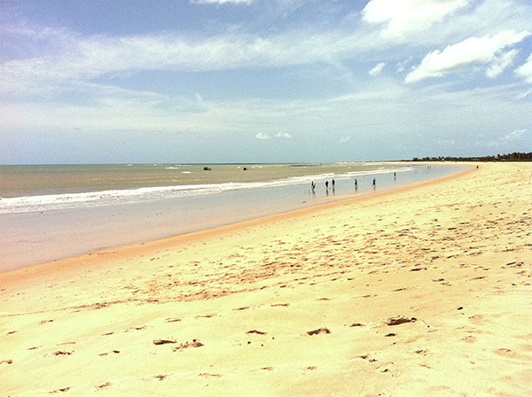 Praia do Maceió em São Miguel do Gostoso, Rio Grande do Norte - www.viajandocomaman.com.br - Foto: Amandina Morbeck.