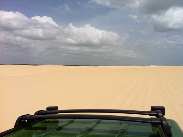 Durante passeio de buggy de São Miguel do Gostoso, Rio Grande do Norte a Galinhos - www.viajandocomaman.com.br- Foto: Amandina Morbeck.