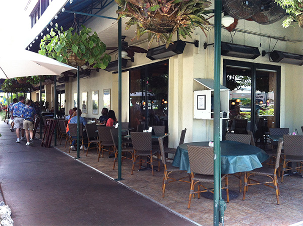Parte externa do Crab & Fin - www.viajandocomaman.com.br - Foto: Amandina Morbeck.