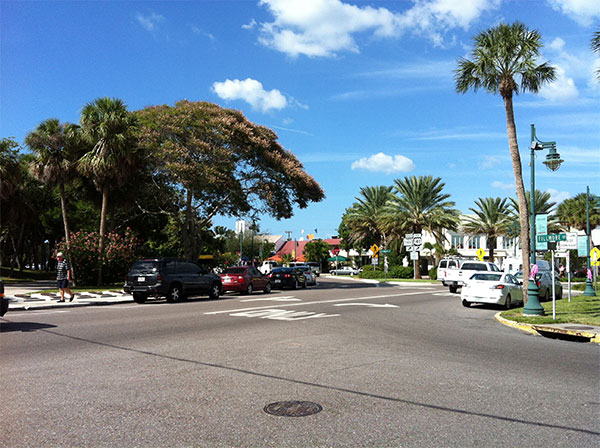Saint Armand's Circle em Lido Key - www.viajandocomaman.com.br - Foto: Amandina Morbeck.