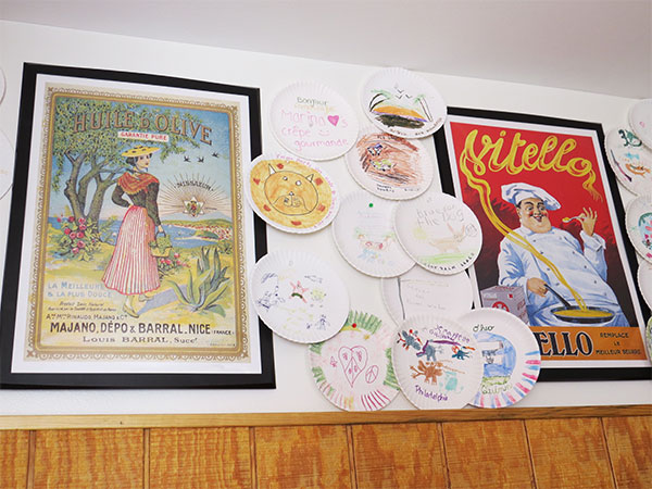 Decoração do Bonjour Frenchcafe na vila de Siesta Key, Flórida - www.viajandocomaman.com.br - Foto: Amandina Morbeck.