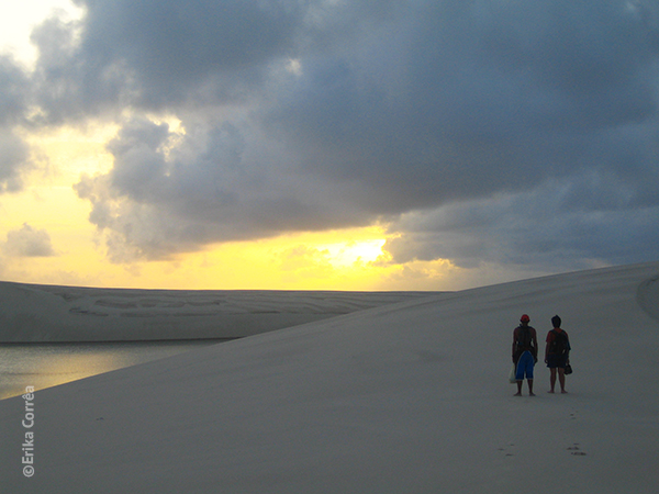 Vimos o sol nascer no segundo dia de caminhada - Travessia dos Lençóis Maranhenses - dia 2 - Foto: Erika Corrêa.