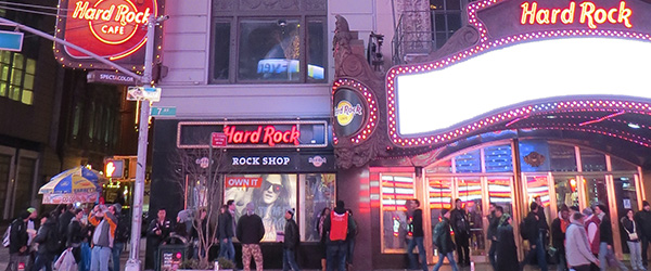 Fachada do Hard Rock na Times Square em Midtown, Manhattan, New York - Foto: Amandina Morbeck.