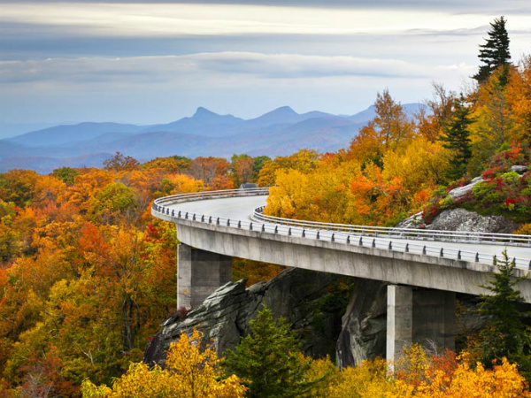 Appalachian Trail - Trecho da Blue Ridge Parkway em North Carolina - Foto: Reprodução/Dave Allen.