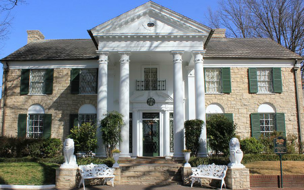 The Great River Road - Graceland, em Memphis, onde Elvis Presley viveu - Foto: Reprodução/Rod Andress.