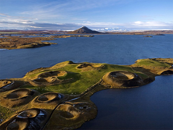 Lago Myvatn, Islândia - Foto: Reprodução/Jonas Bendiksen.