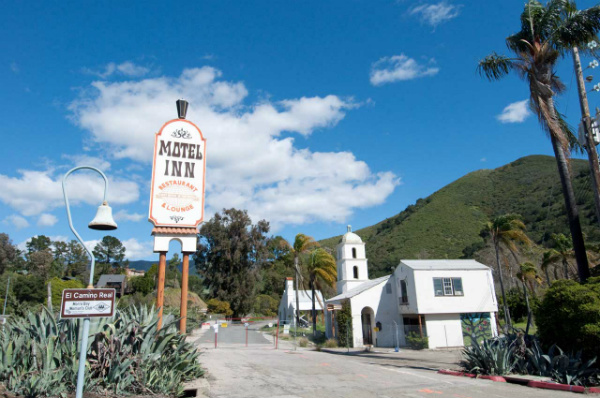 Na Pacific Coast - O primeiro motel (hotel de beira de estrada) do mundo, construído em 1925 - Foto: Reprodução/Keith Byrd Team.