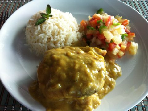 Peixe à Bali no restaurante da Pousada Enseada dos Amores