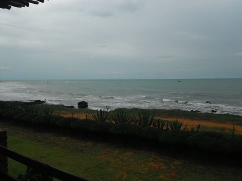 Vista do deck do restaurante da Pousada Enseada dos Amores