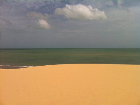 Dunas e mar entre São Miguel do Gostoso e Galinhos