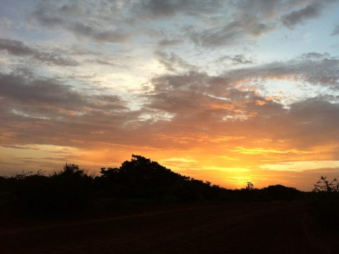 Pôr do sol perto da Praia de Tourinhos em São Miguel do Gostoso
