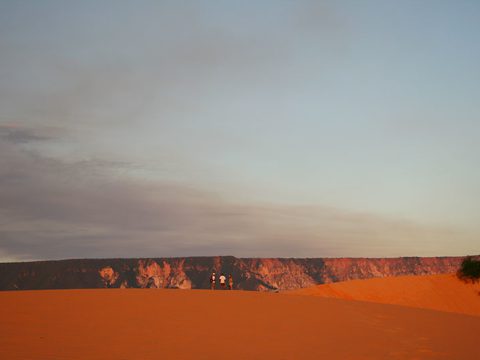 As dunas e o paredão da Serra do Espírito Santo