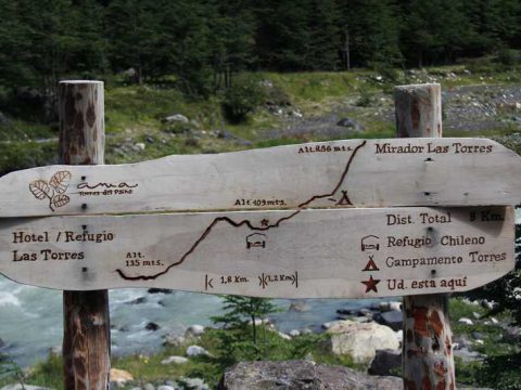 A subida pro mirante da base das torres, a partir do Refúgio El Chileno, é bem puxada