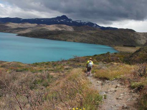 Chegada ao Refúgio Paine Grande, às margens do Lago Pehoé - Circuito W, Torres del Paine