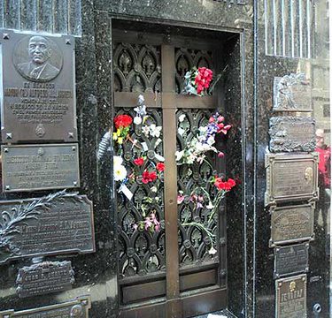 Cemitério da Recoleta - mausoléu onde está o corpo de Evita Perón