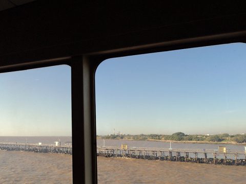 Rio da Prata visto de dentro do navio