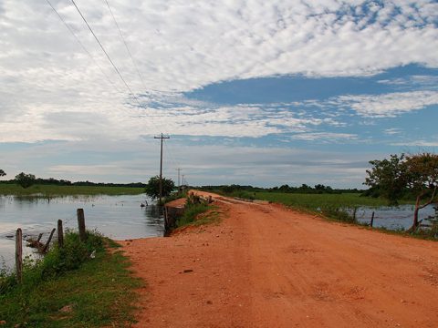 Em alguns pontos da Transpantaneira houve transbordamento