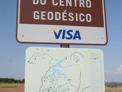 Placa onde fica o mirante