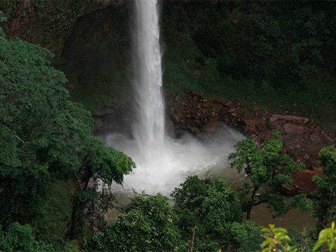 Poço onde deságua a Cachoeira Véu da Noiva