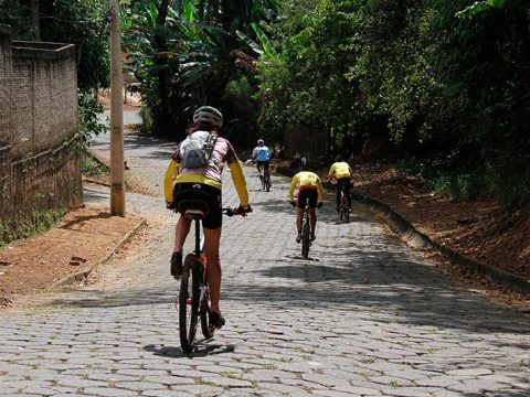 Bikers no Caminho dos Diamantes/Cocais