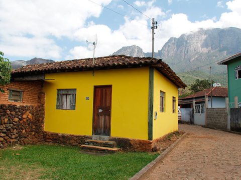Em Morro da Água Quente